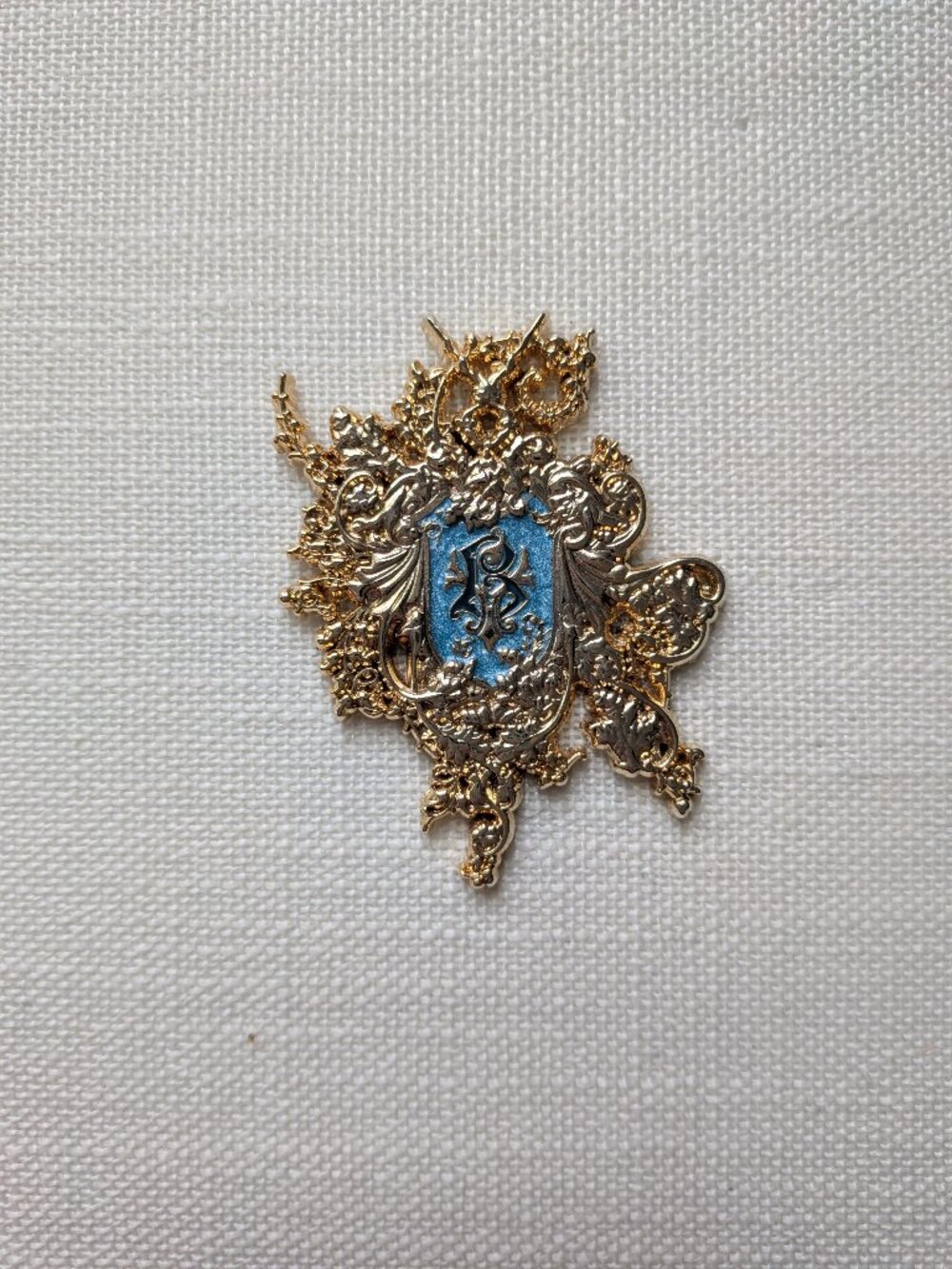 Beauxbatons Logo Crest Pin